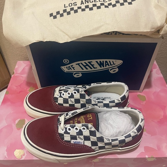 New limited edition Vans x Hot Rod LA collab 
The Hot Rod LA x OG Era LX